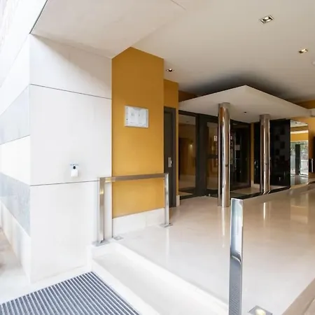 L18 Parking Terrace Ac 10mins Walk To Beaches Nice