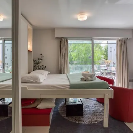 L18 Parking Terrace Ac 10mins Walk To Beaches *