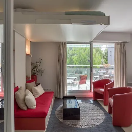 L18 Parking Terrace Ac 10mins Walk To Beaches * Nice